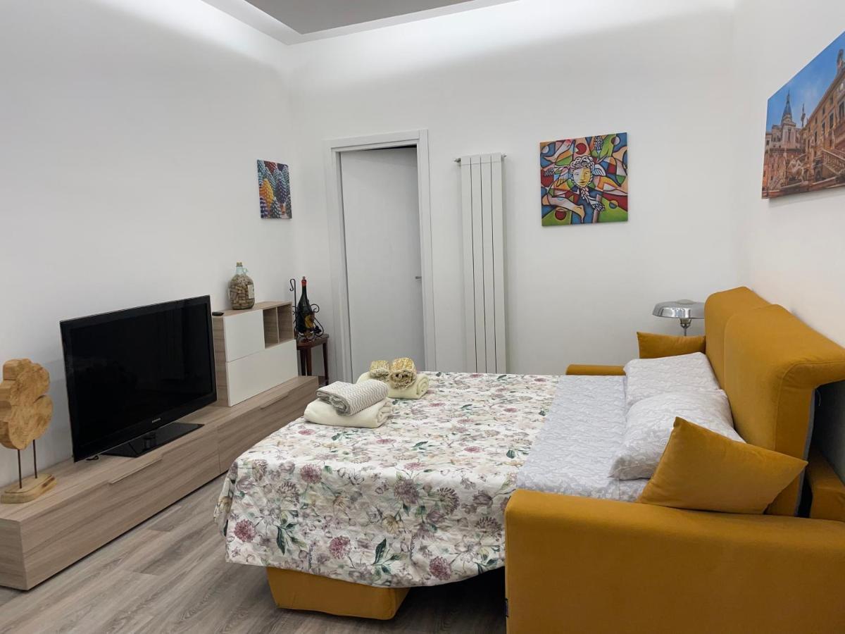 Dimora Del Buongustaio Apartment